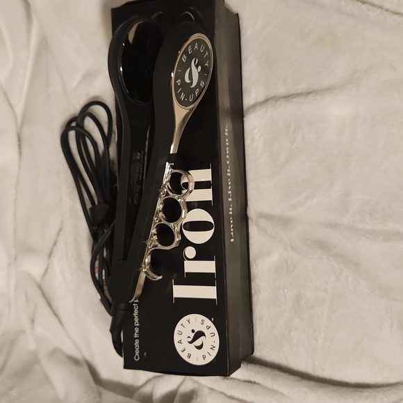 Beauty and Pin-up Design of the iron is the perfect tip for curling pins - Picture 6 of 8